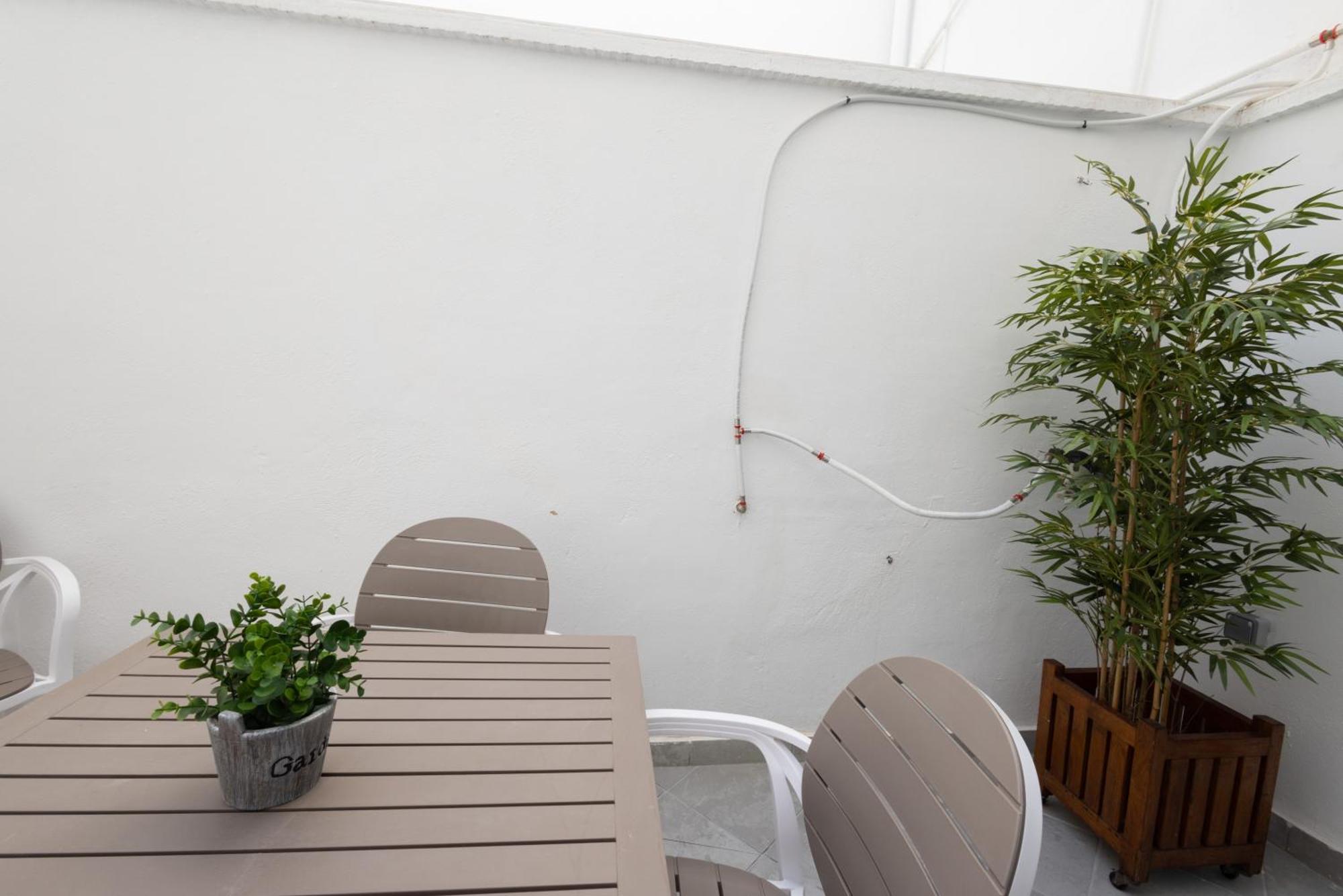 Florit Flats - The Cruz Cubierta With Terrace Valenza